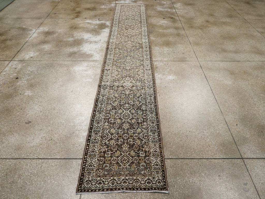 Vintage Persian Malayer Runner, No.25990 - Galerie Shabab