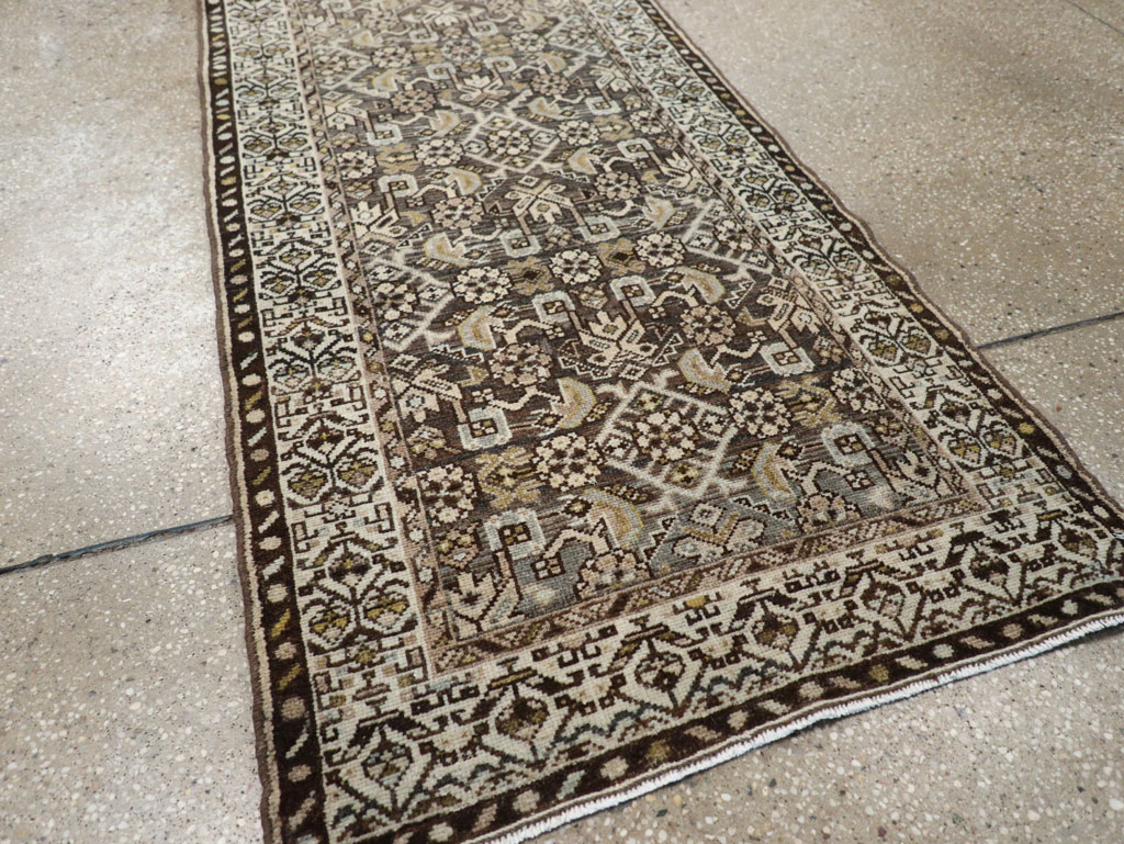 Vintage Persian Malayer Runner, No.25990 - Galerie Shabab