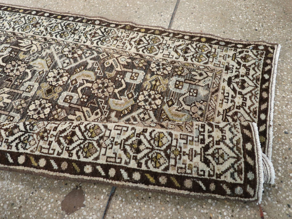 Vintage Persian Malayer Runner, No.25990 - Galerie Shabab