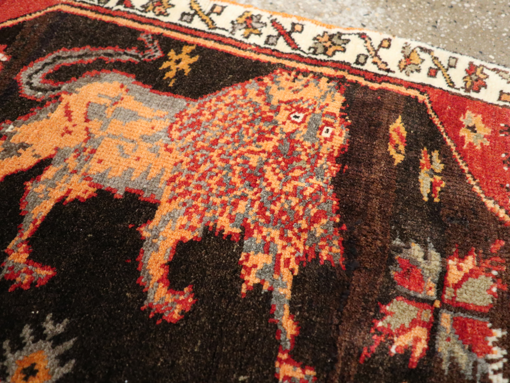Vintage Turkish Anatolian Pictorial Throw Rug, No.26011 - Galerie Shabab