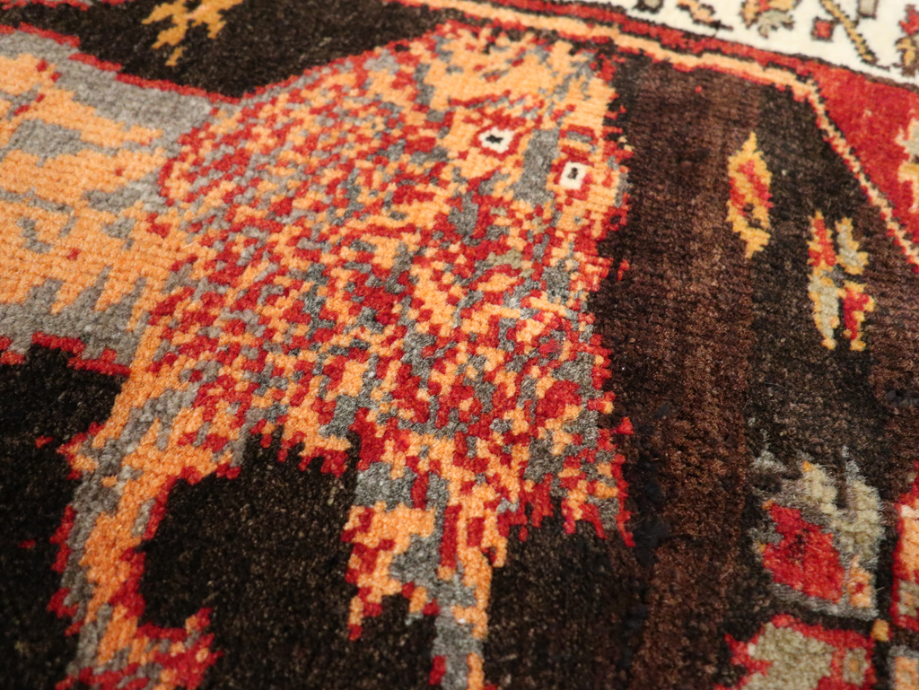 Vintage Turkish Anatolian Pictorial Throw Rug, No.26011 - Galerie Shabab