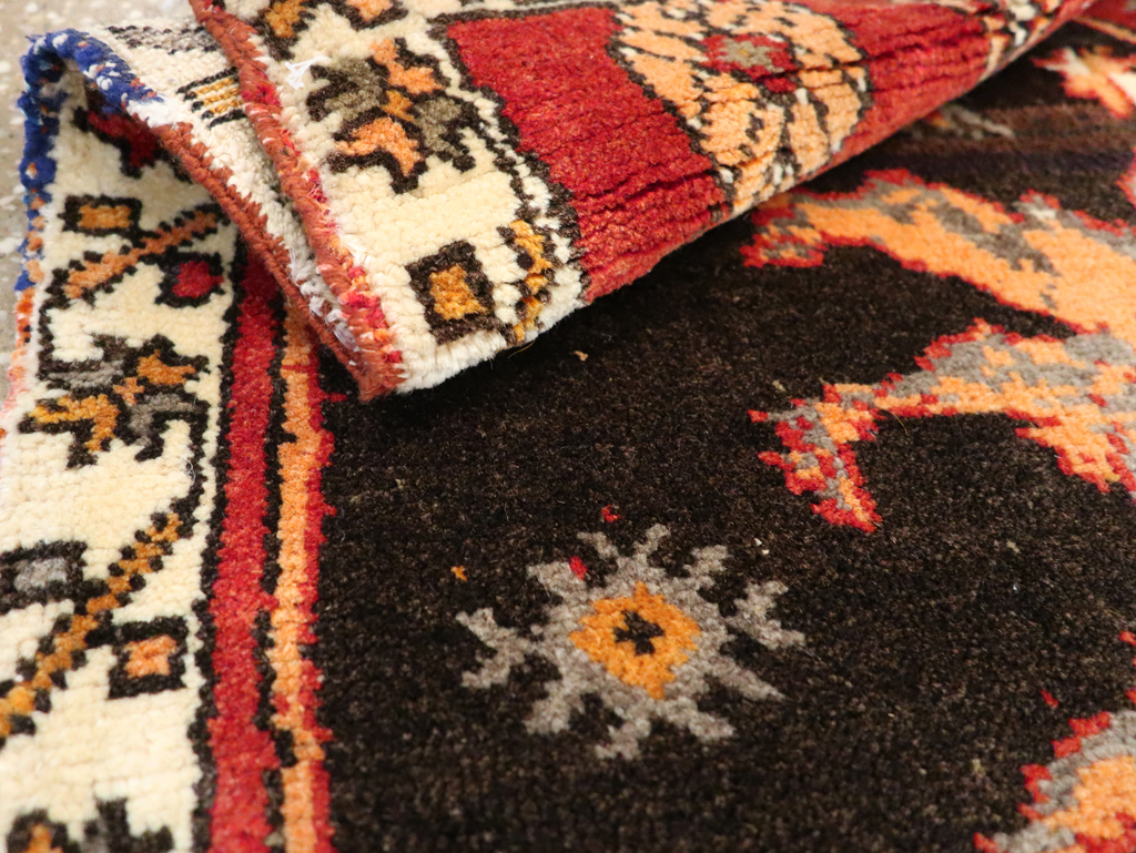 Vintage Turkish Anatolian Pictorial Throw Rug, No.26011 - Galerie Shabab