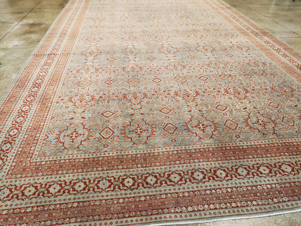 Antique Persian Tabriz Large Carpet, No.26013 - Galerie Shabab