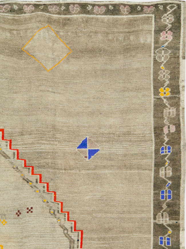 Vintage Turkish Anatolian Carpet, No.26017 - Galerie Shabab