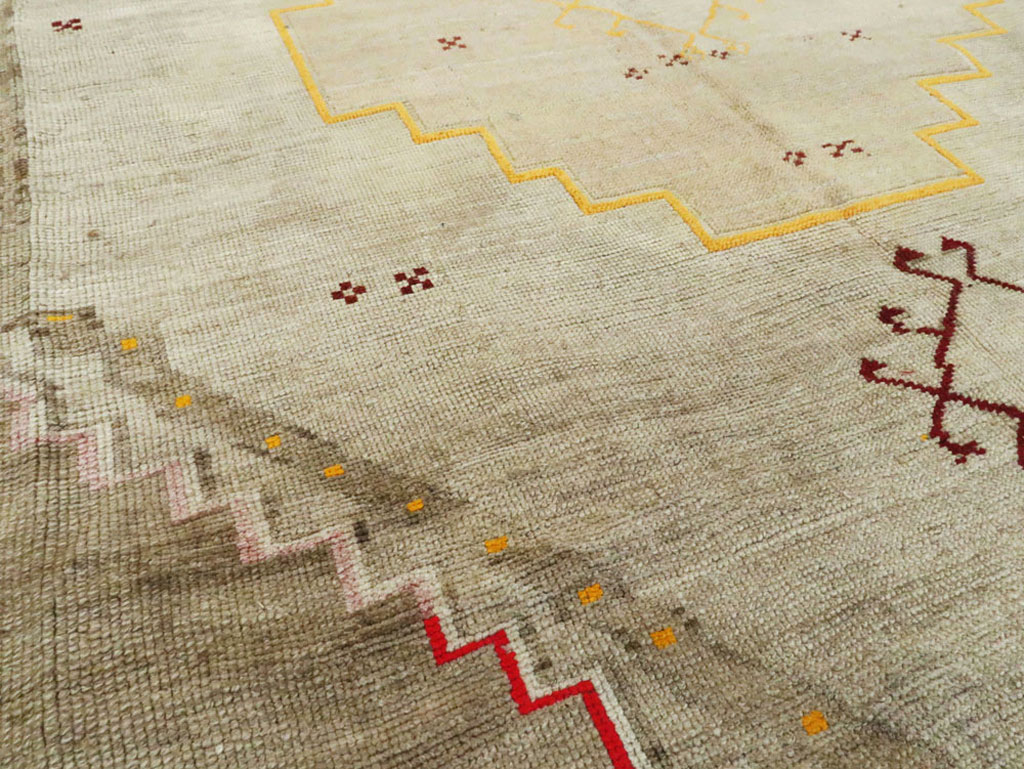 Vintage Turkish Anatolian Carpet, No.26017 - Galerie Shabab