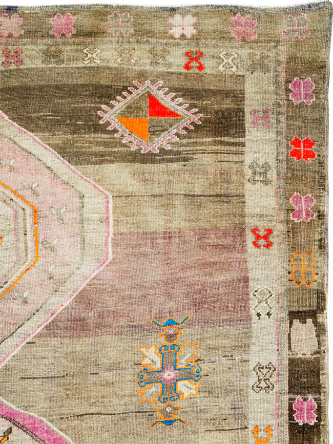 Vintage Turkish Anatolian Carpet, No.26018 - Galerie Shabab