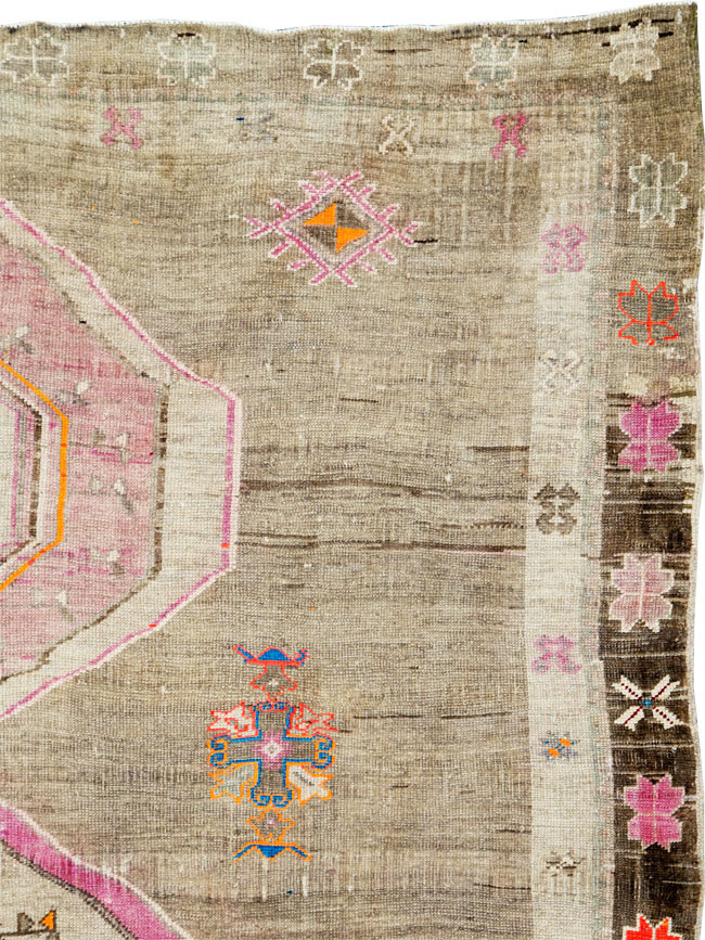 Vintage Turkish Anatolian Carpet, No.26018 - Galerie Shabab