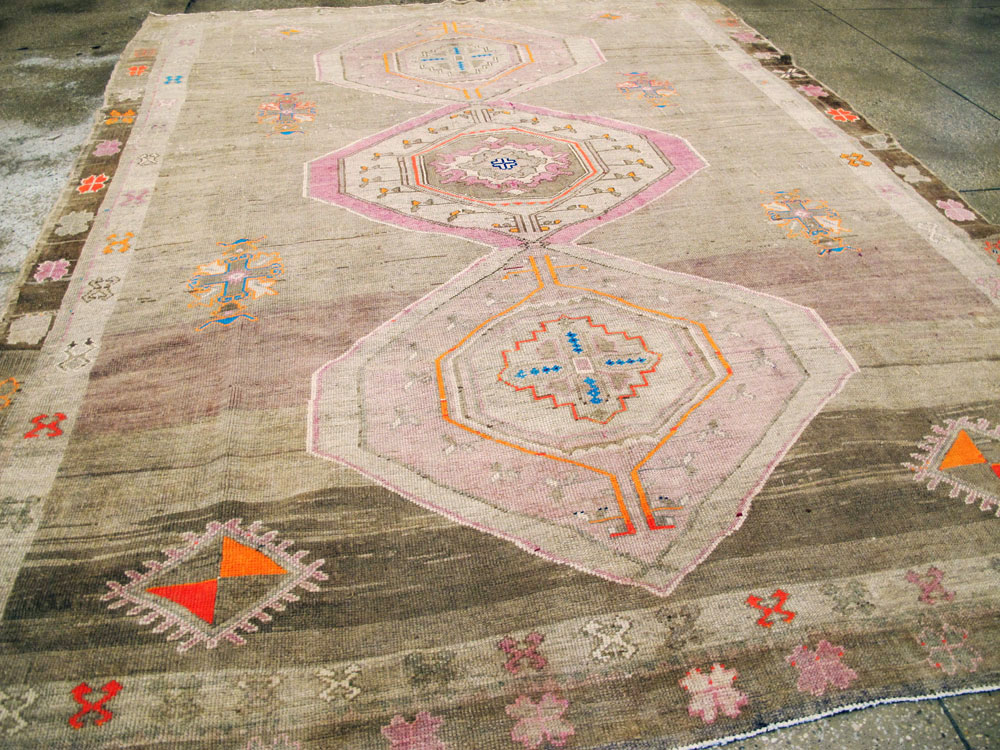 Vintage Turkish Anatolian Carpet, No.26018 - Galerie Shabab