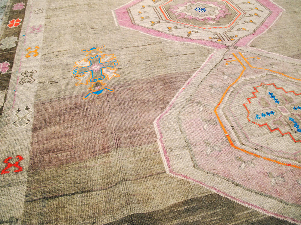 Vintage Turkish Anatolian Carpet, No.26018 - Galerie Shabab