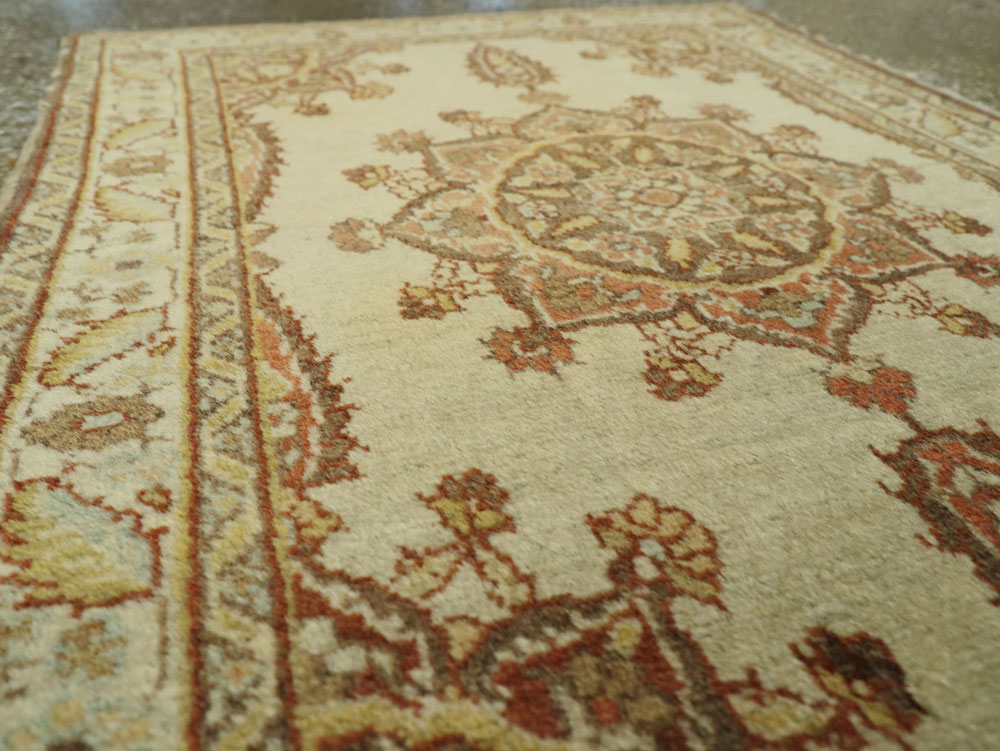 Antique Persian Tabriz Throw Rug, No.26020 - Galerie Shabab