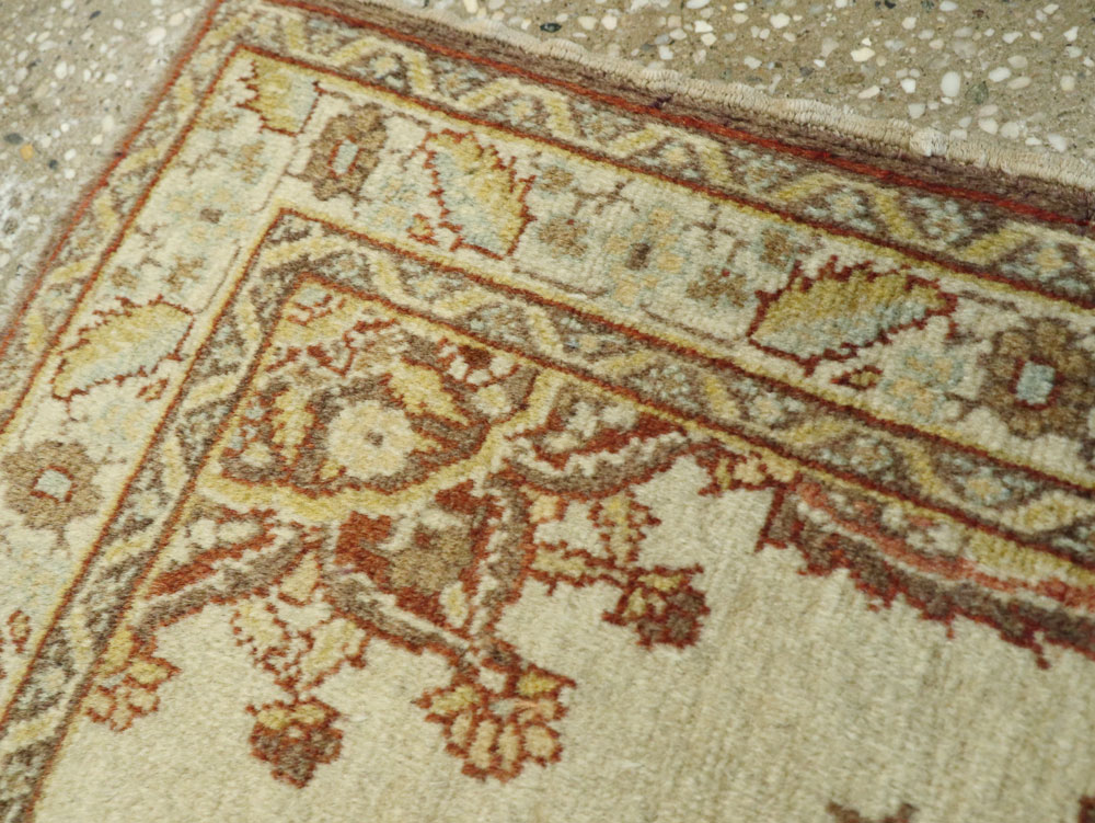 Antique Persian Tabriz Throw Rug, No.26020 - Galerie Shabab