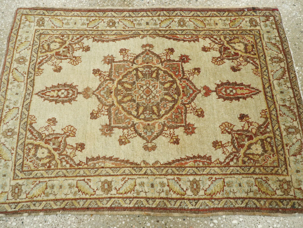 Antique Persian Tabriz Throw Rug, No.26020 - Galerie Shabab