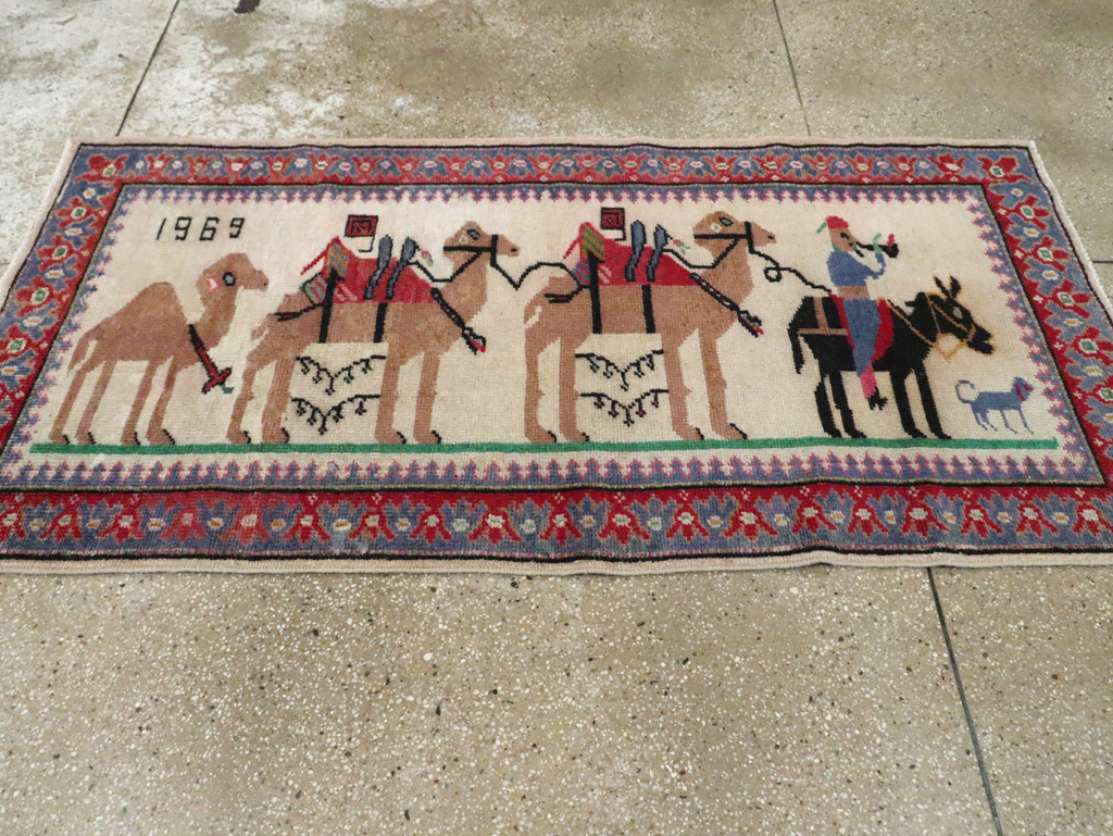 Vintage Turkish Anatolian Pictorial Throw Rug, No.26021 - Galerie Shabab