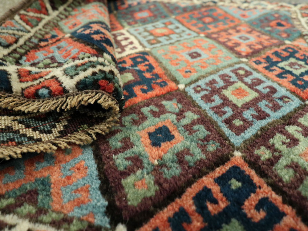 Antique Persian Jaff Kurd Throw Rug, No.26030 - Galerie Shabab