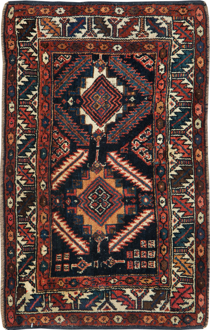 Antique Persian Veramin Rug, No.26035 - Galerie Shabab