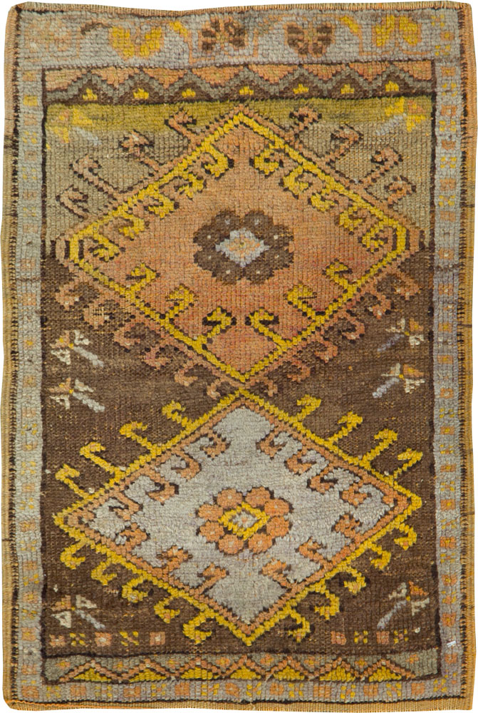 Vintage Turkish Anatolian Throw Rug, No.26036 - Galerie Shabab