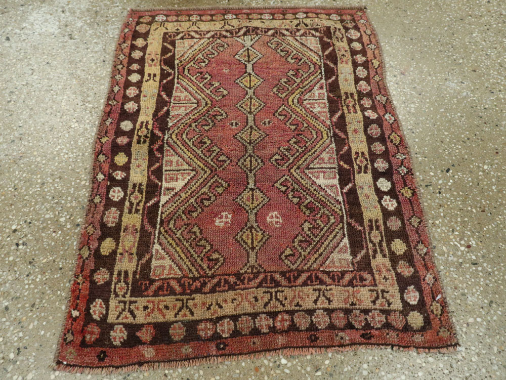 Vintage Turkish Anatolian Throw Rug, No.26037 - Galerie Shabab
