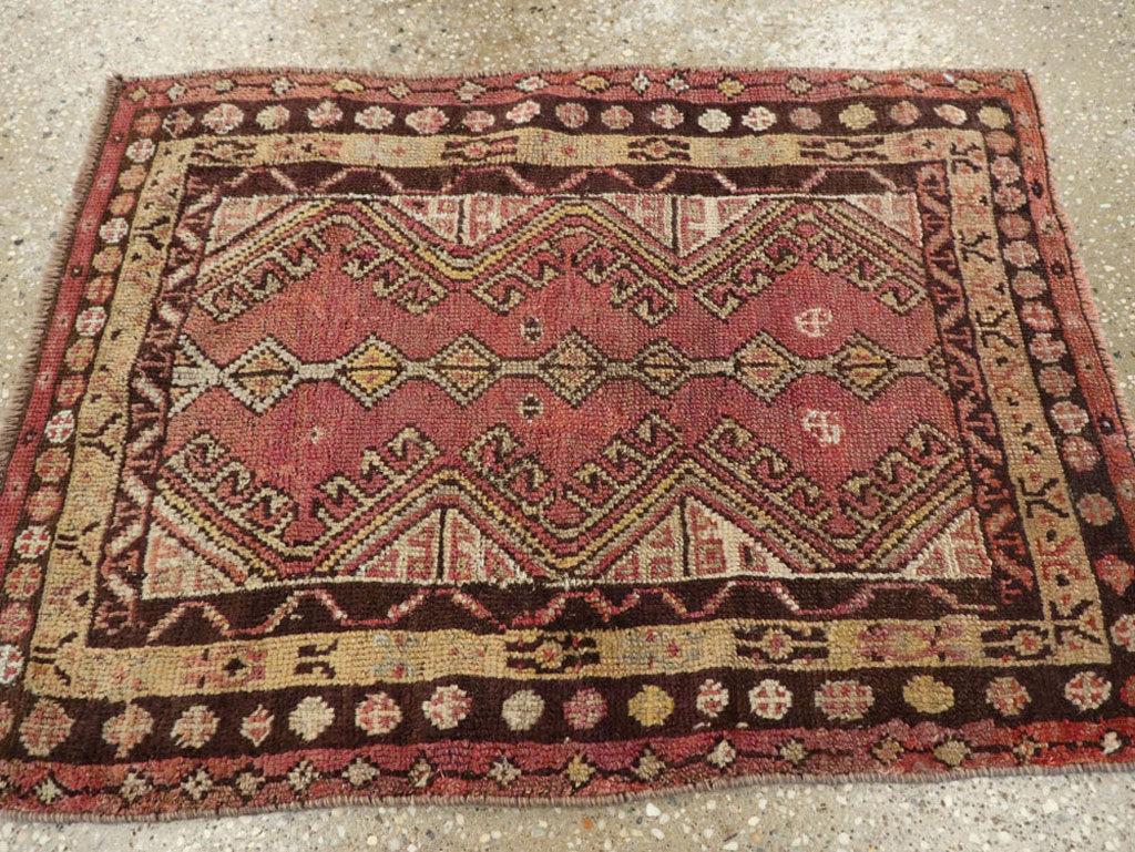Vintage Turkish Anatolian Throw Rug, No.26037 - Galerie Shabab