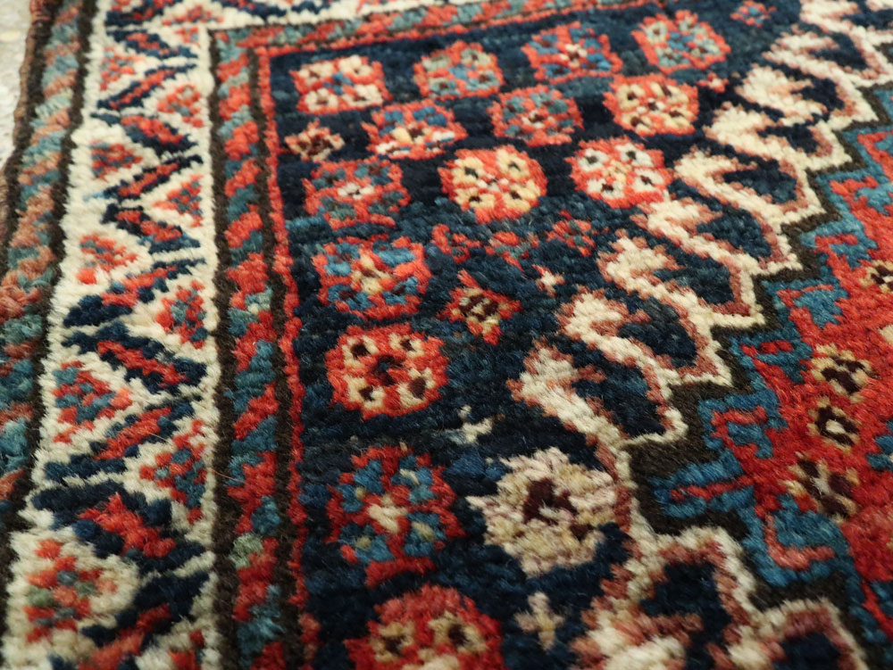 Antique Persian Qashqai Square Throw Rug, No.26038 - Galerie Shabab