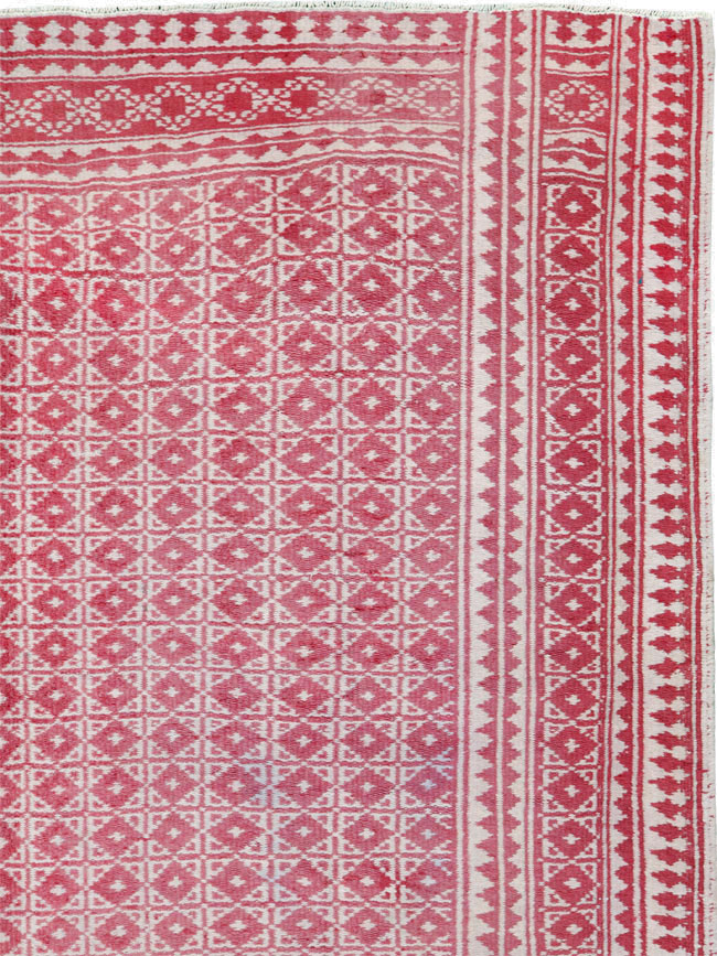 Vintage Persian Flatweave Kilim Accent Rug, No.26044 - Galerie Shabab