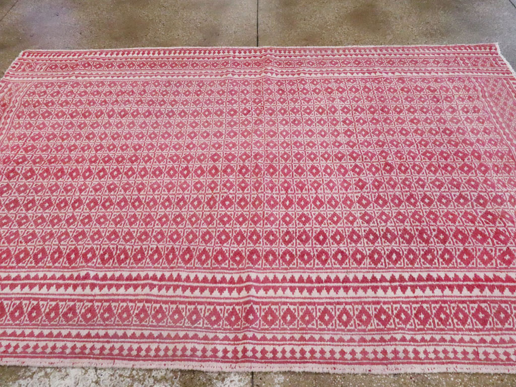 Vintage Persian Flatweave Kilim Accent Rug, No.26044 - Galerie Shabab
