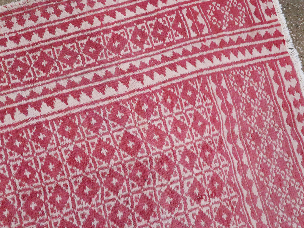 Vintage Persian Flatweave Kilim Accent Rug, No.26044 - Galerie Shabab