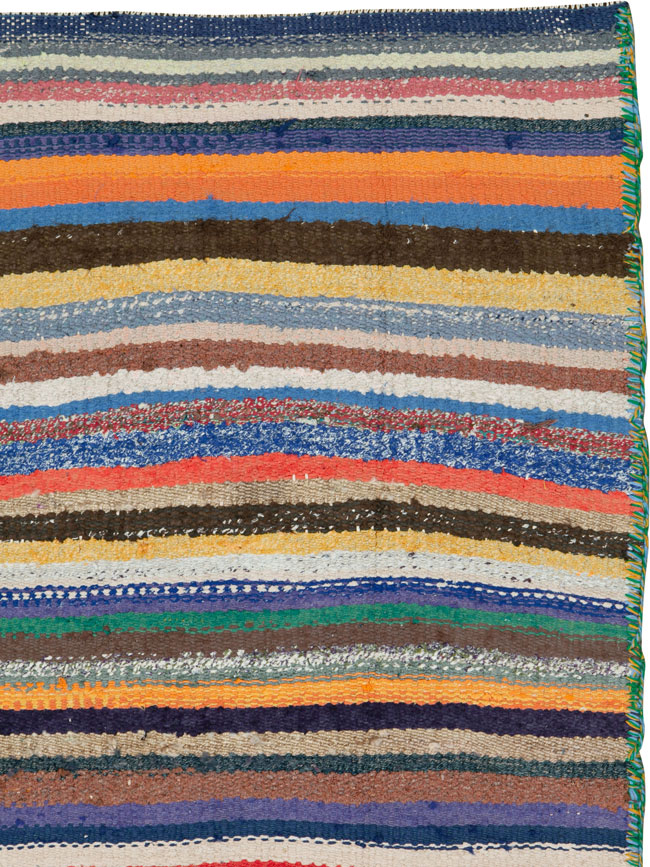 Vintage Persian Flatweave Kilim Throw Rug, No.26118 - Galerie Shabab