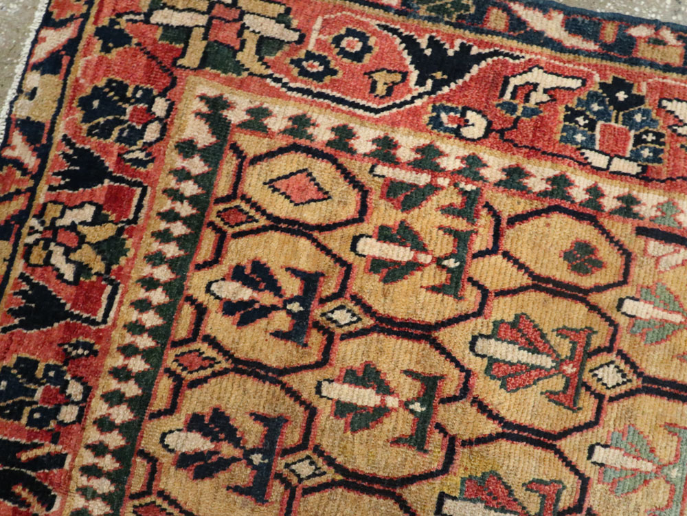 Vintage Persian Fereghan Mahal Rug, No.26129 - Galerie Shabab