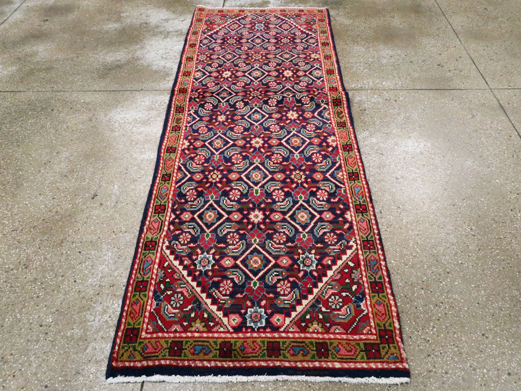 Vintage Persian Mahal Runner, No.26130 - Galerie Shabab