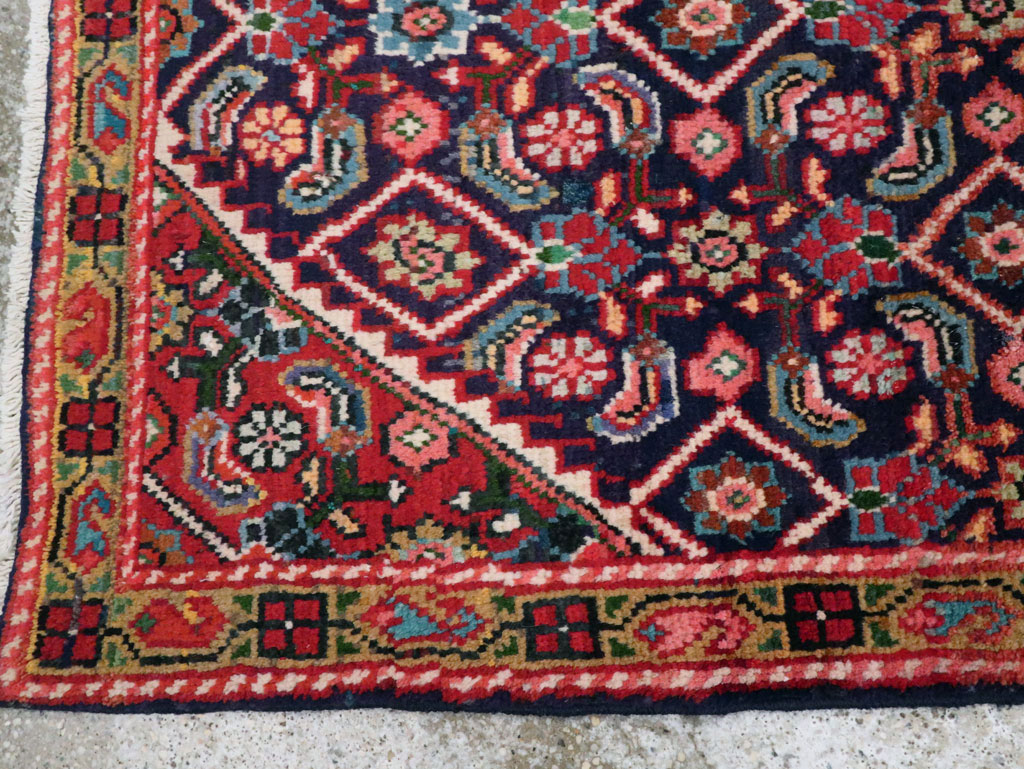 Vintage Persian Mahal Runner, No.26130 - Galerie Shabab