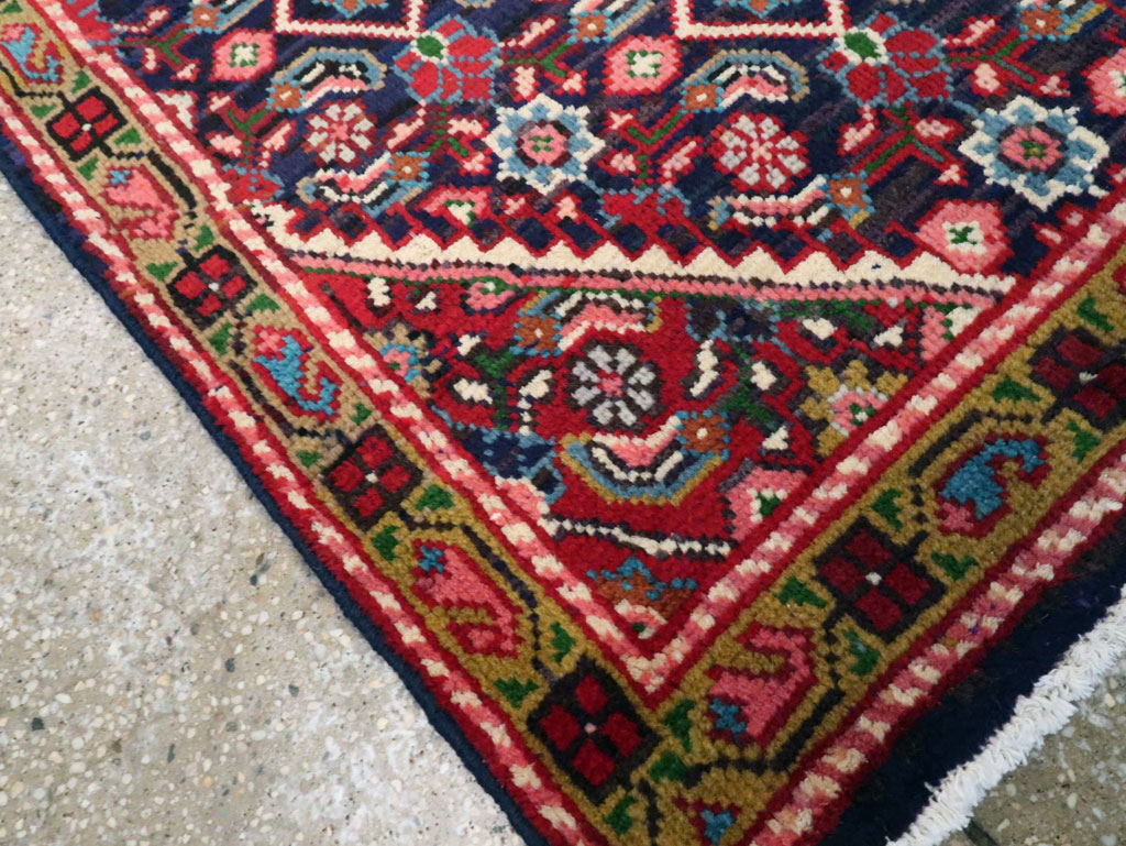 Vintage Persian Mahal Runner, No.26130 - Galerie Shabab
