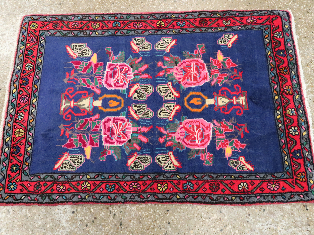 Vintage Persian Hamadan Throw Rug, No.26155 - Galerie Shabab