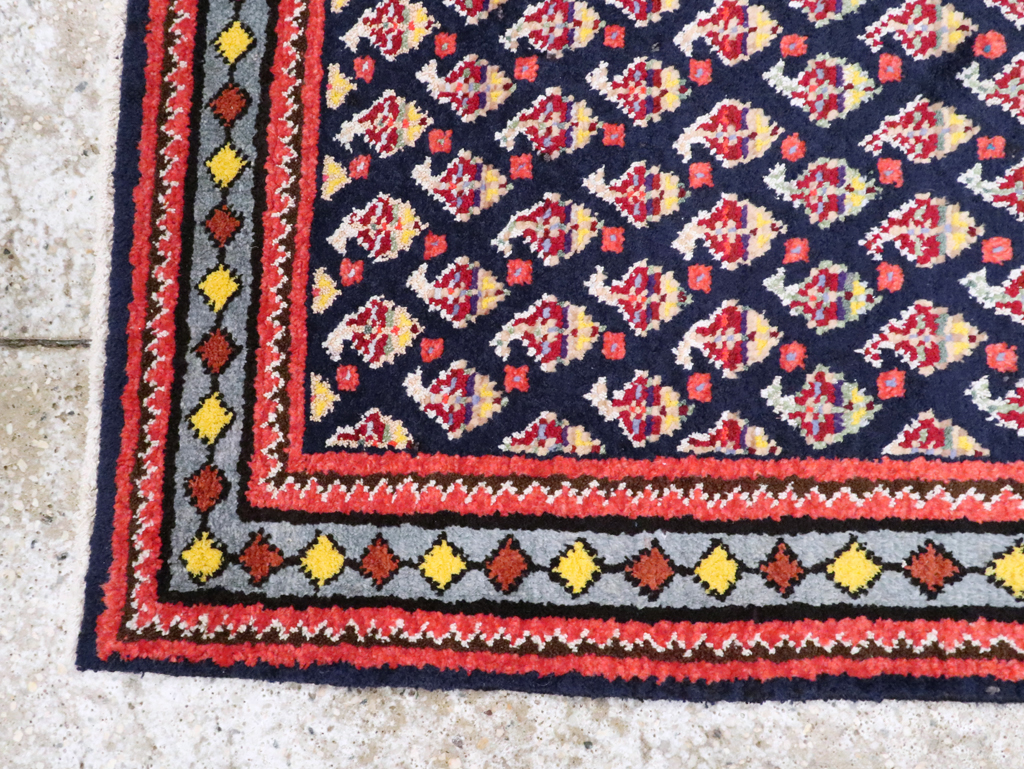 Vintage Persian Hamadan Throw Rug, No.26178 - Galerie Shabab