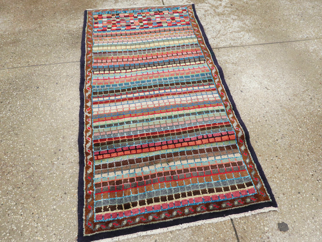 Vintage Persian Mahal Rug, No.26181 - Galerie Shabab