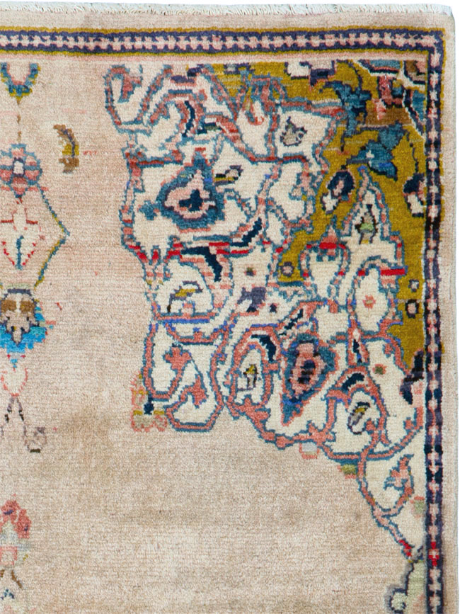 Vintage Persian Sarouk Rug, No.26182 - Galerie Shabab