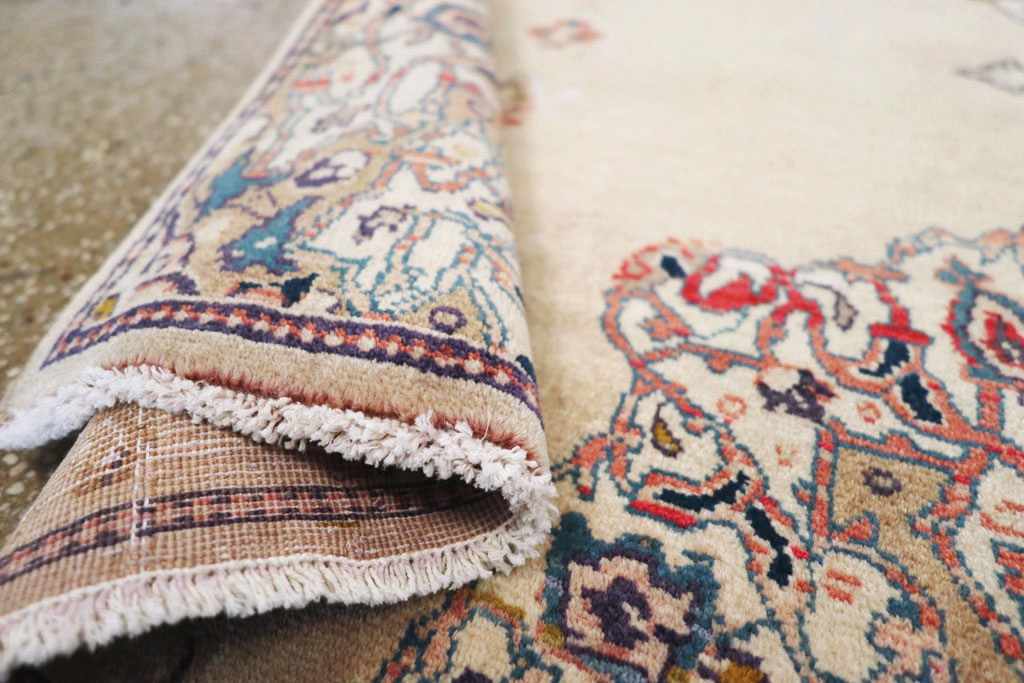 Vintage Persian Sarouk Rug, No.26182 - Galerie Shabab