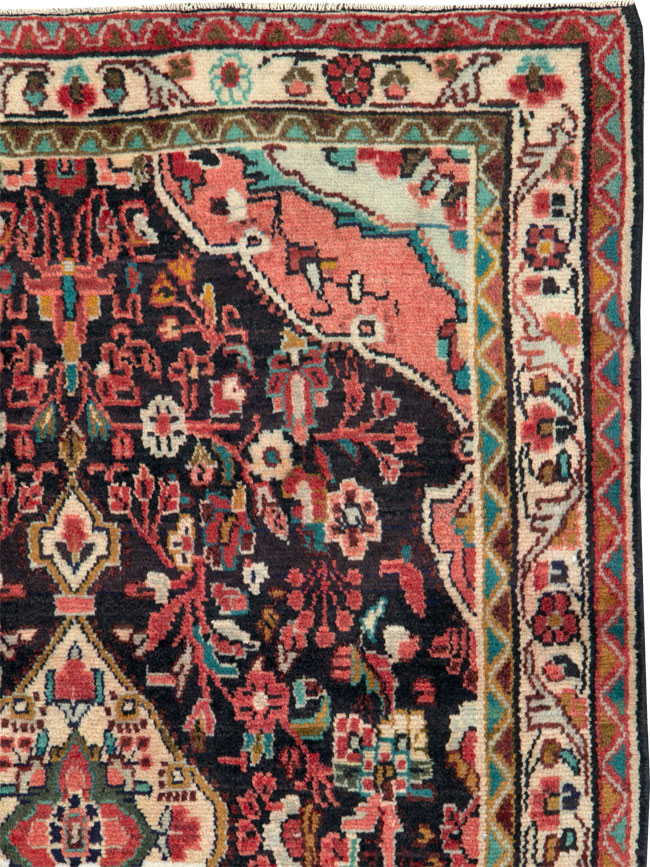 Vintage Persian Hamadan Runner, No.26203 - Galerie Shabab