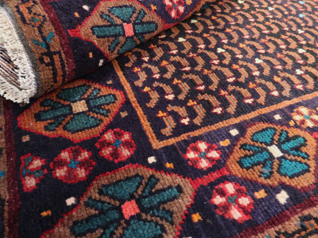 Vintage Persian Baluch Throw Rug, No.26219 - Galerie Shabab