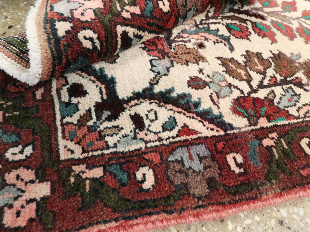 Vintage Persian Hamadan Pictorial Throw Rug, No.26220 - Galerie Shabab