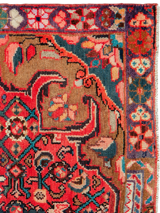 Vintage Persian Hamdan Wagireh Rug, No.26221 - Galerie Shabab