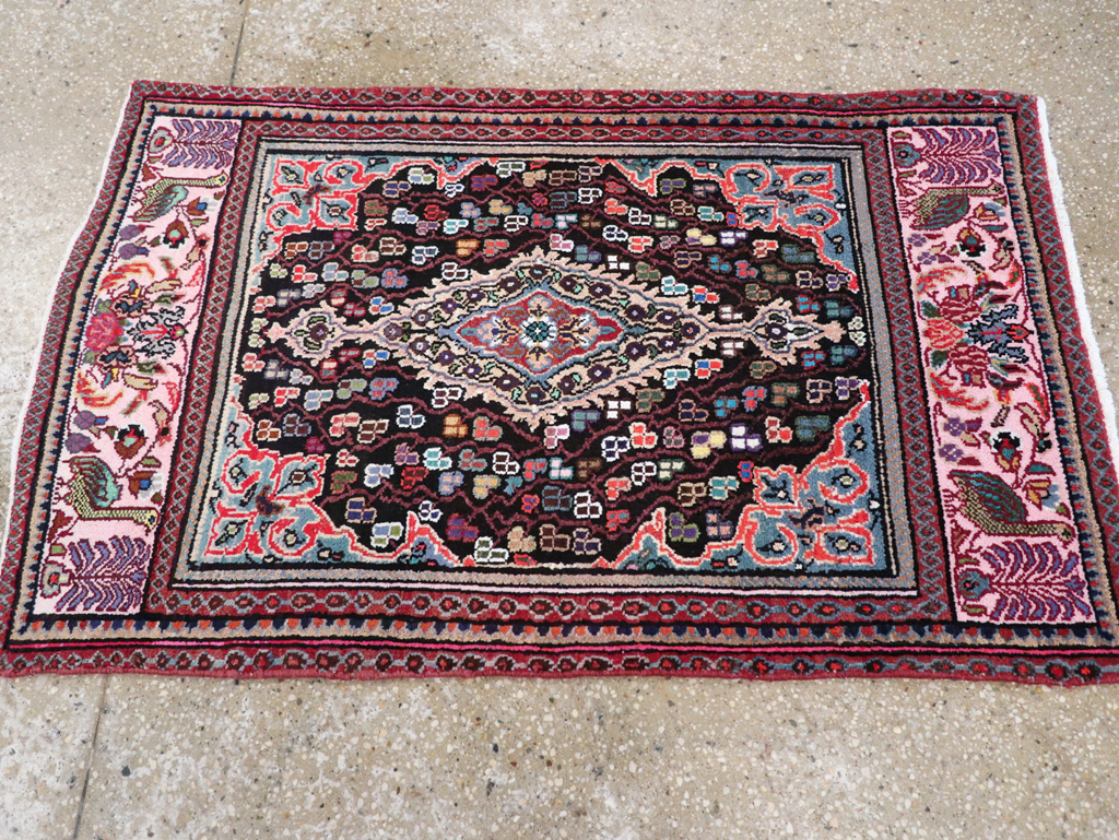 Vintage Persian Hamadan Rug, No.26224 - Galerie Shabab