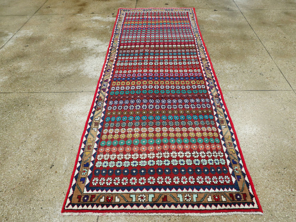 Vintage Persian Mahal Runner, No.26230 - Galerie Shabab