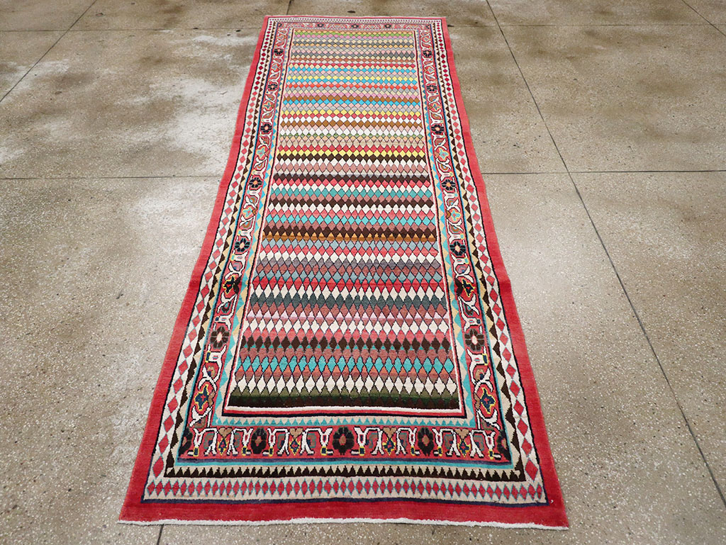 Vintage Persian Mahal Runner, No.26232 - Galerie Shabab