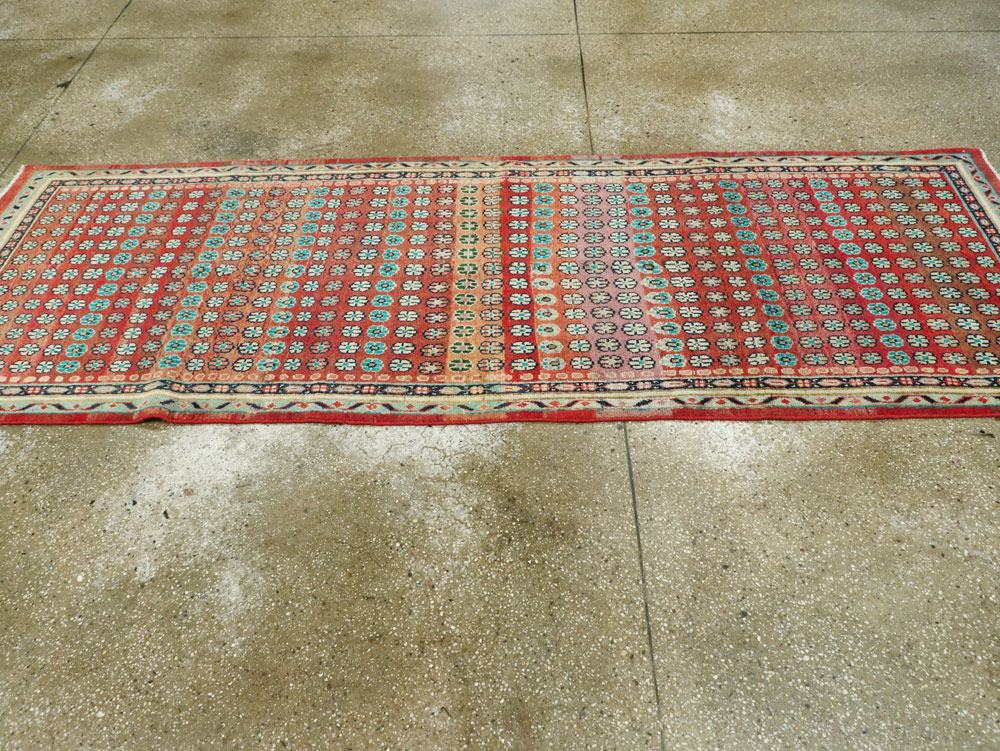 Vintage Persian Mahal Runner, No.26240 - Galerie Shabab