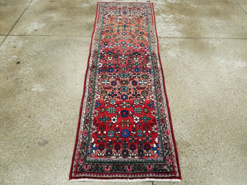 Vintage Persian Hamdan Runner, No.26260 - Galerie Shabab