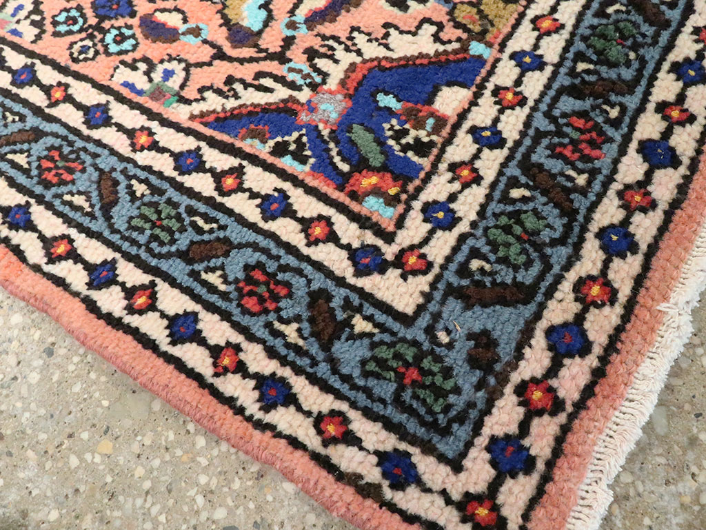 Vintage Square Hamadan Rug, No.26267 - Galerie Shabab