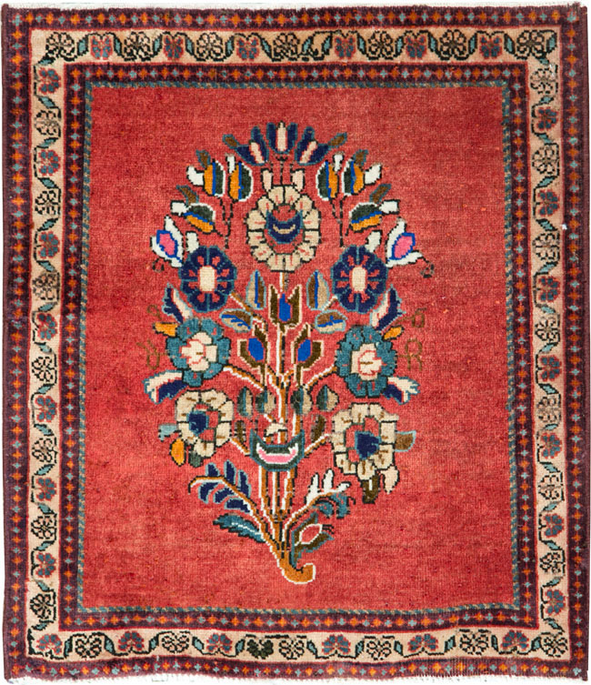 Vintage Persian Shiraz Rug, No.26274 - Galerie Shabab