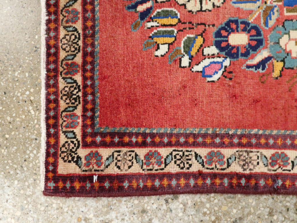 Vintage Persian Shiraz Rug, No.26274 - Galerie Shabab