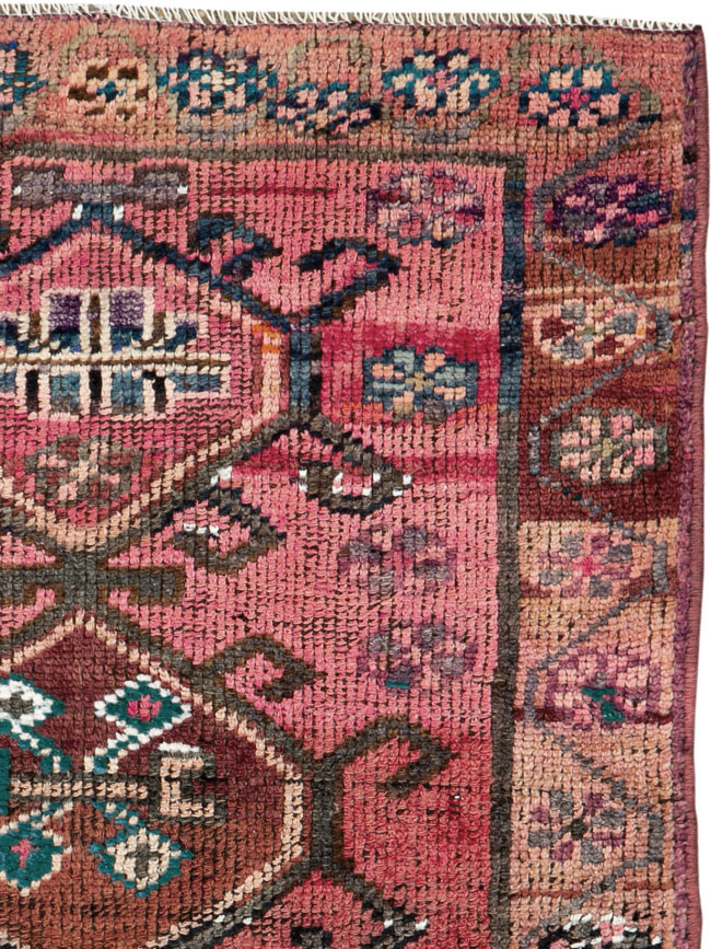 Vintage Persian Kurdish Rug, No.26282 - Galerie Shabab