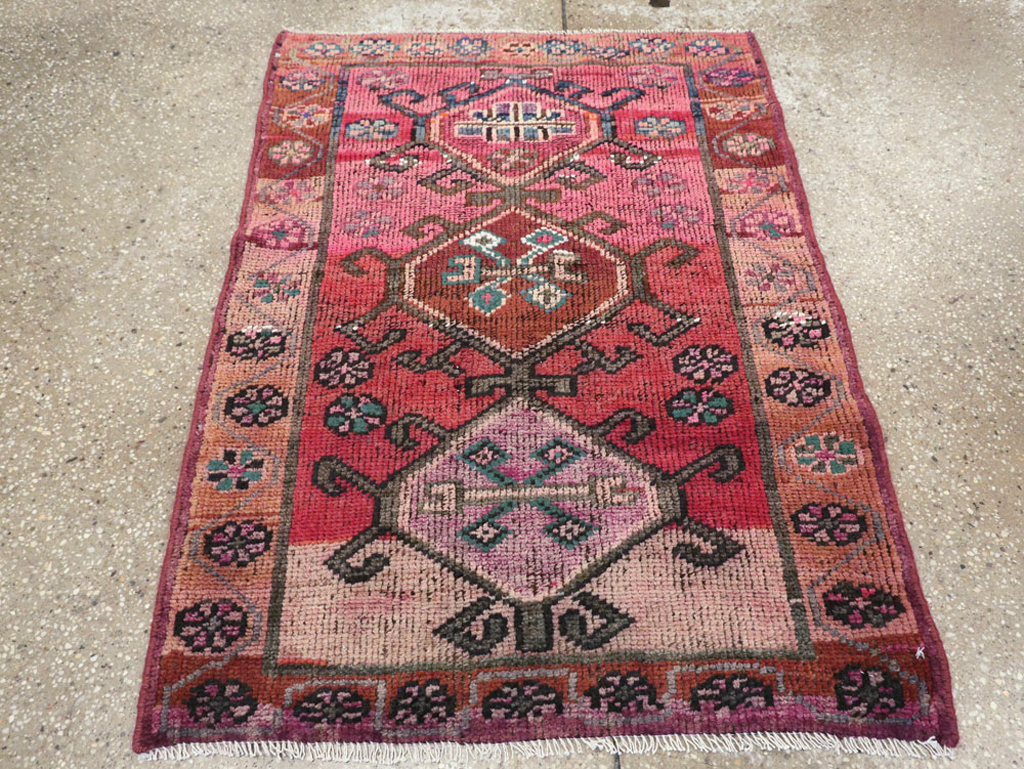 Vintage Persian Kurdish Rug, No.26282 - Galerie Shabab